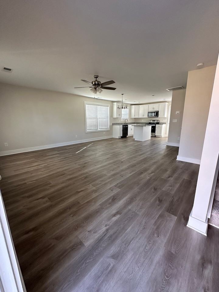 802 Union St - Photo 3 of 6