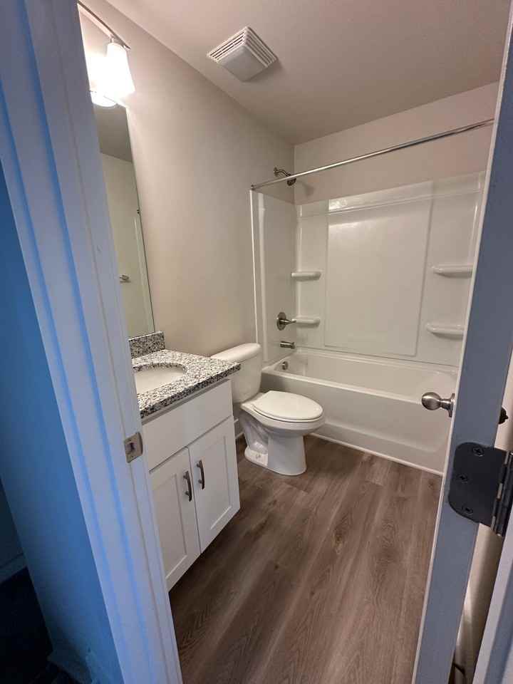 802 Union St - Photo 5 of 6