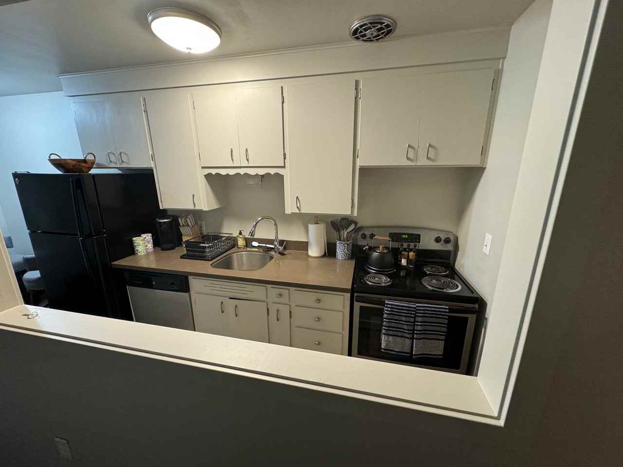 N 2nd St #1016 - Photo 6 of 10