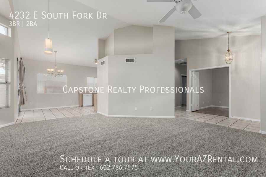 4232 E South Fork Dr - Photo 3 of 23