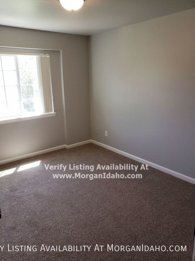 10096 W Garverdale Ln #202 - Photo 6 of 13