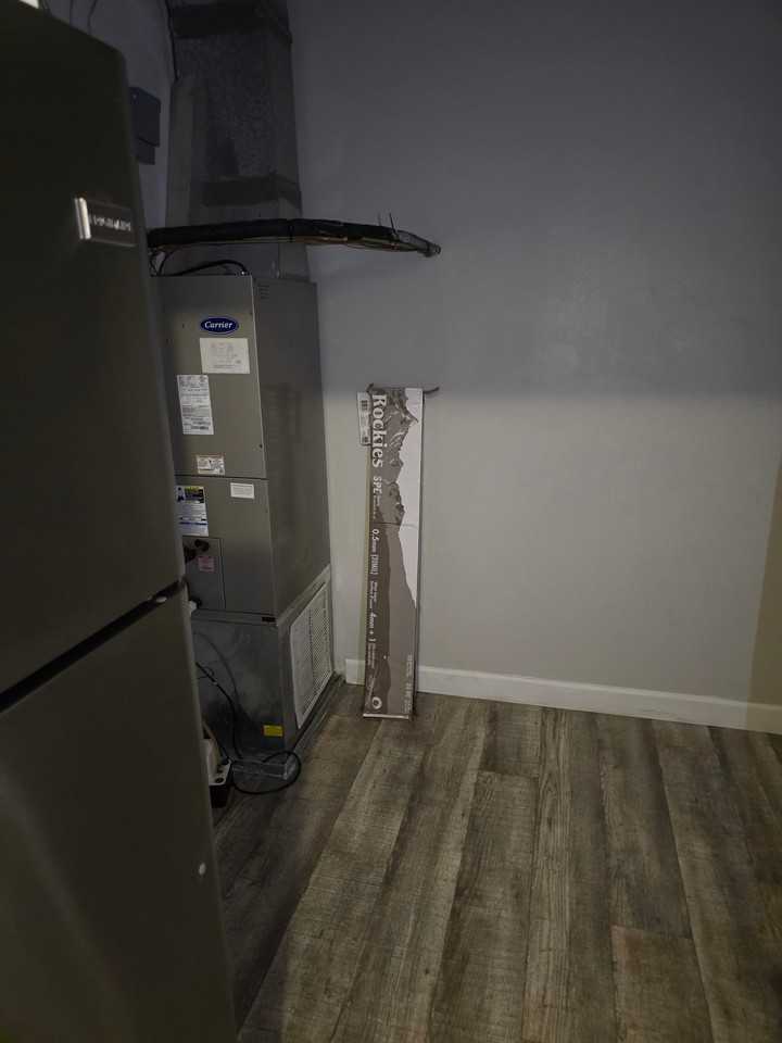 615 Homestead St #1B - Photo 6 of 6