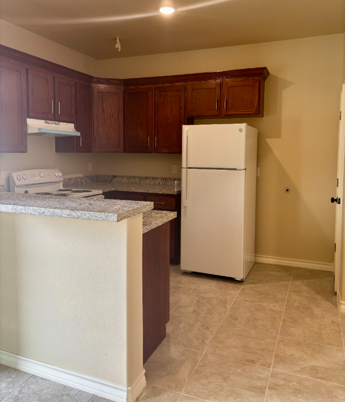 1201 E Gustavus St #10 - Photo 6 of 7