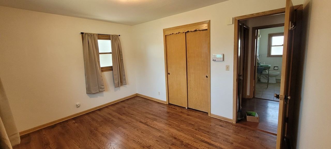 7602 Parker St - Photo 7 of 29