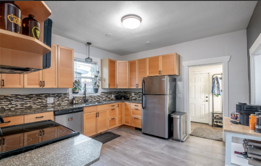 5820 S Montgomery St - Photo 7 of 15