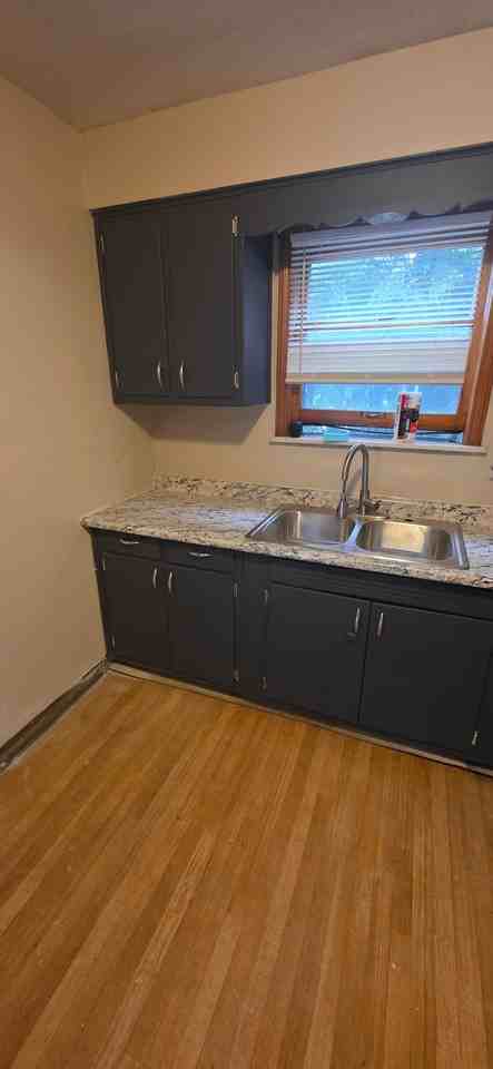 1420 Villa Dr - Photo 2 of 9