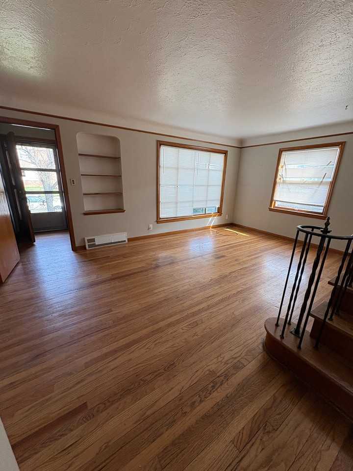 1420 Villa Dr - Photo 5 of 9