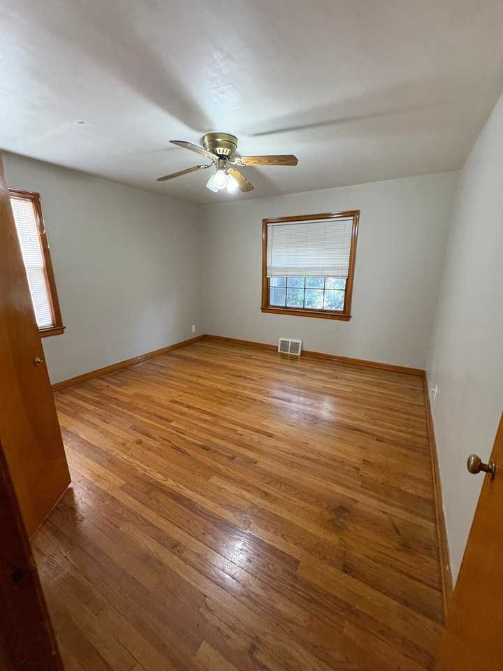 1420 Villa Dr - Photo 7 of 9