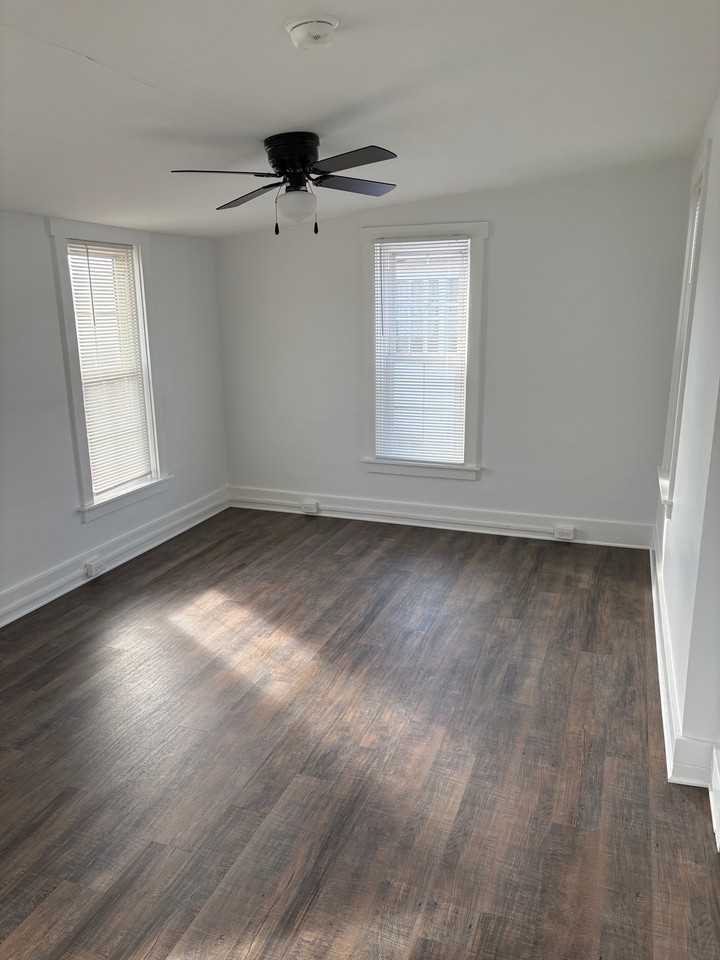 1408 W Main St #2 - Photo 7 of 18