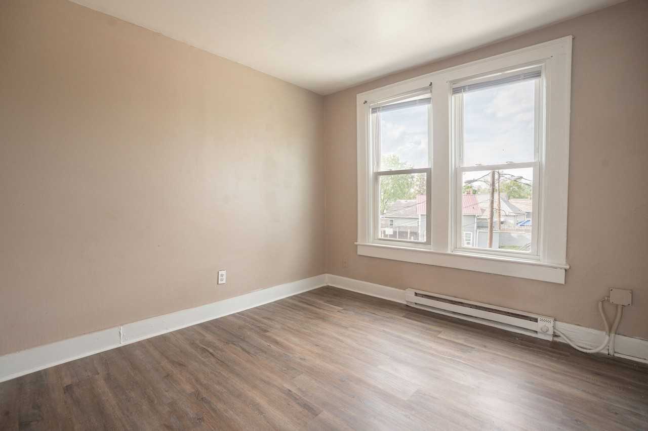 1918 W Washington St #4 - Photo 4 of 10