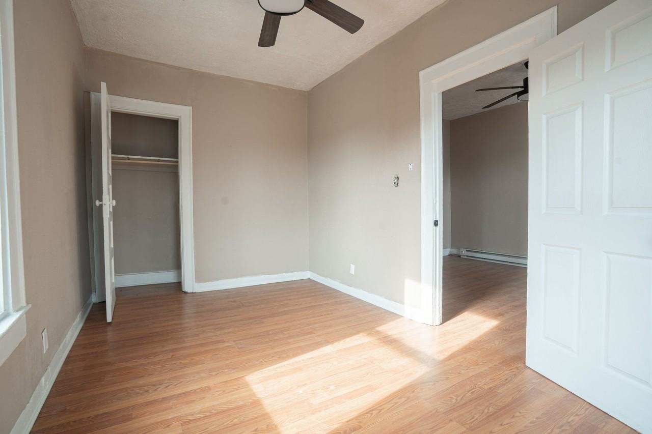 1918 W Washington St #12 - Photo 7 of 12