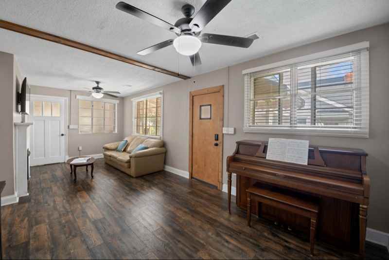 14 Concord St - Photo 5 of 13