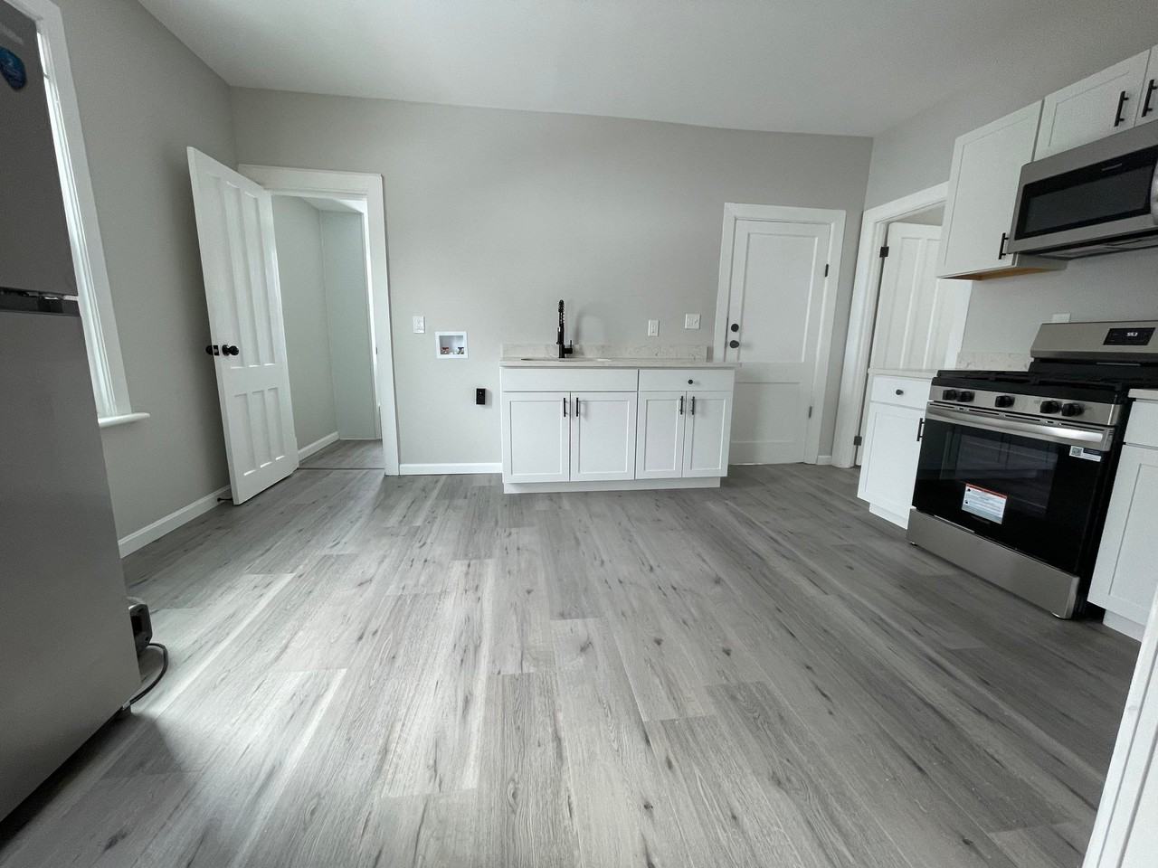 29 Walnut St #2ndFL - Photo 5 of 10