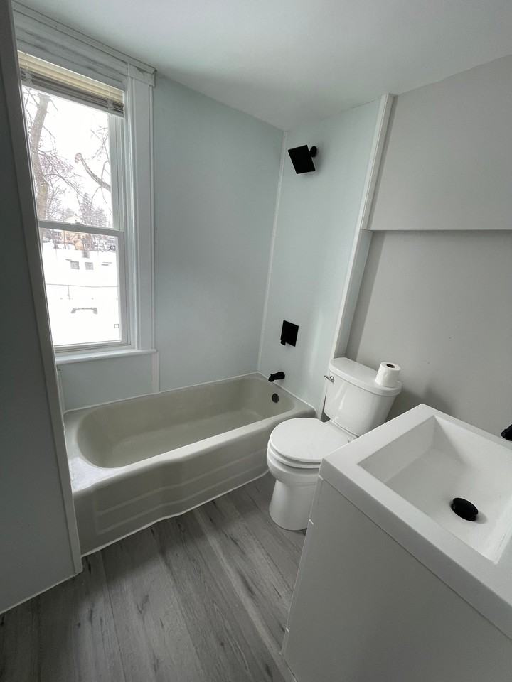 29 Walnut St #2ndFL - Photo 7 of 10