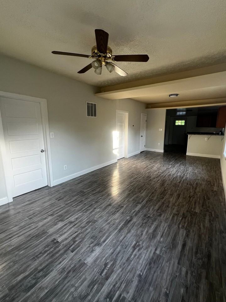 5405 Quintana St - Photo 3 of 16