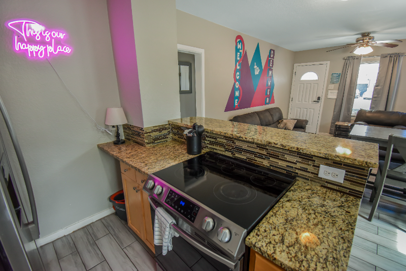 1621 Trenton St - Photo 3 of 11
