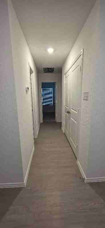 115 Kings Row Ln - Photo 3 of 18