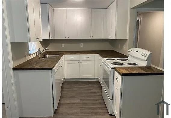 806 4th Ave N - Photo 2 of 8