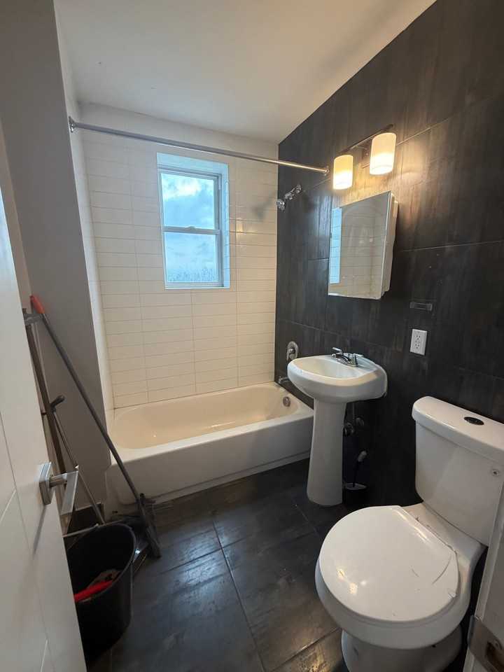 106 N Grove St #705 - Photo 4 of 5