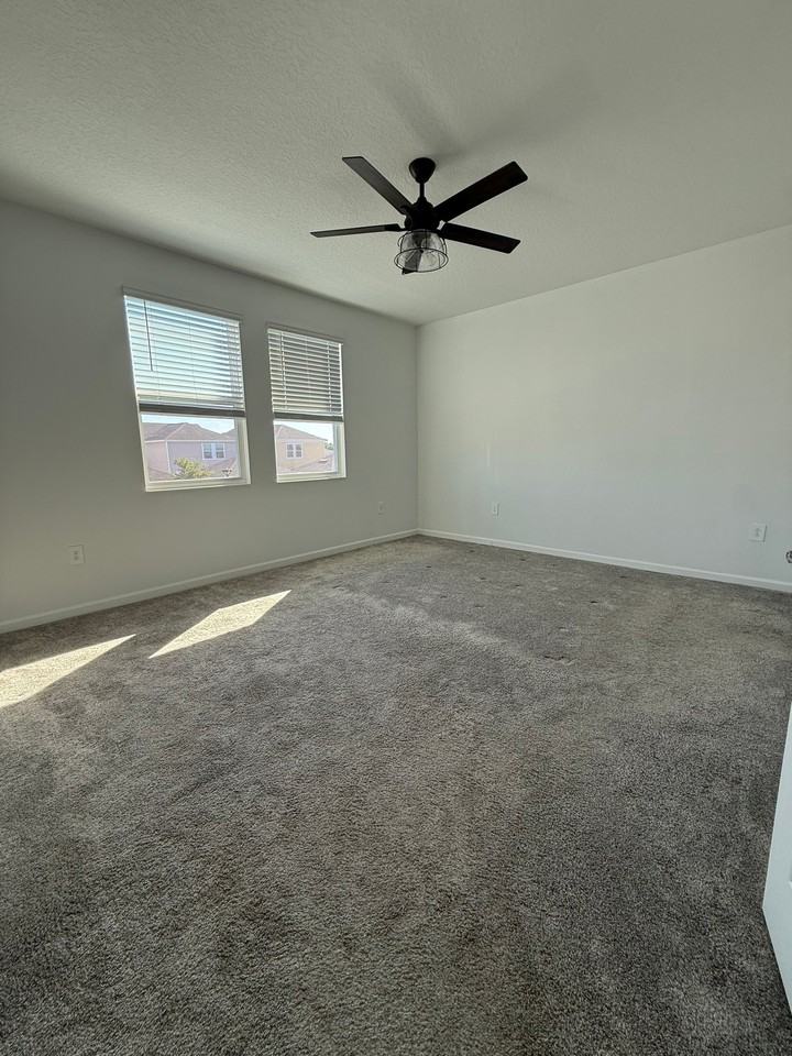 1656 Cross Prairie Pkwy - Photo 3 of 13