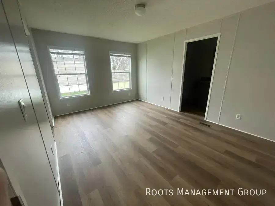 24 Locust St #24 - Photo 6 of 19