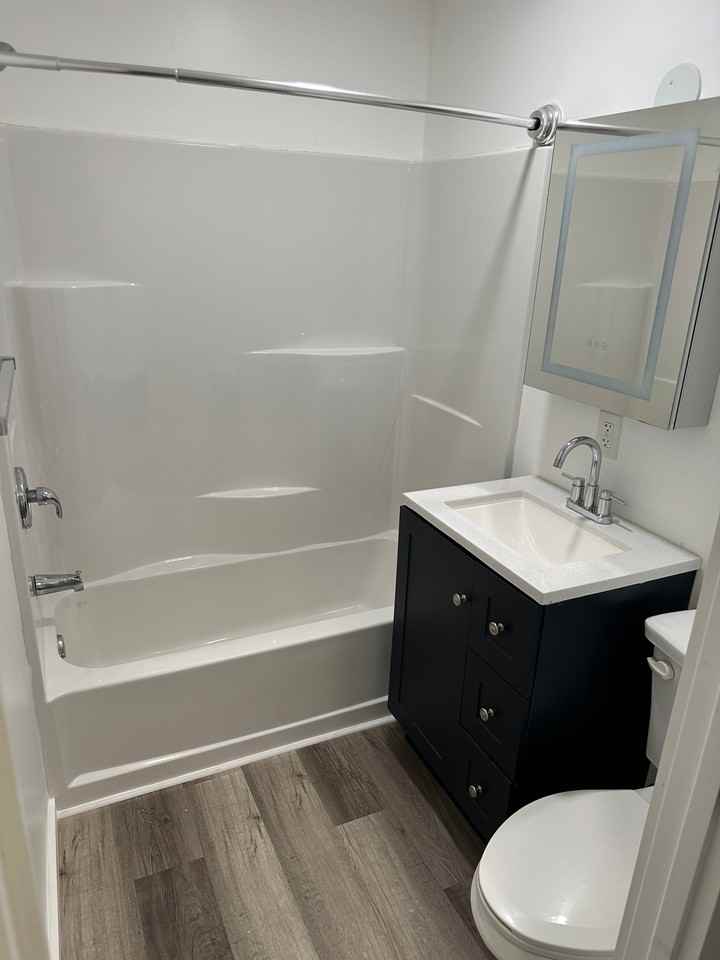 414 Maple Dr #B - Photo 5 of 10