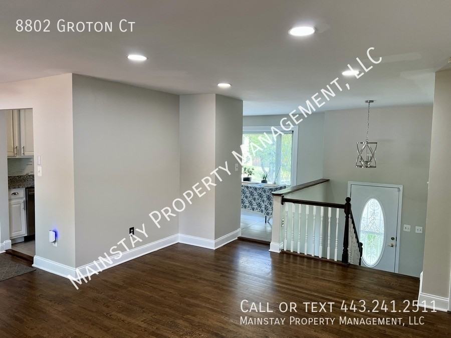 8802 Groton Ct - Photo 2 of 32