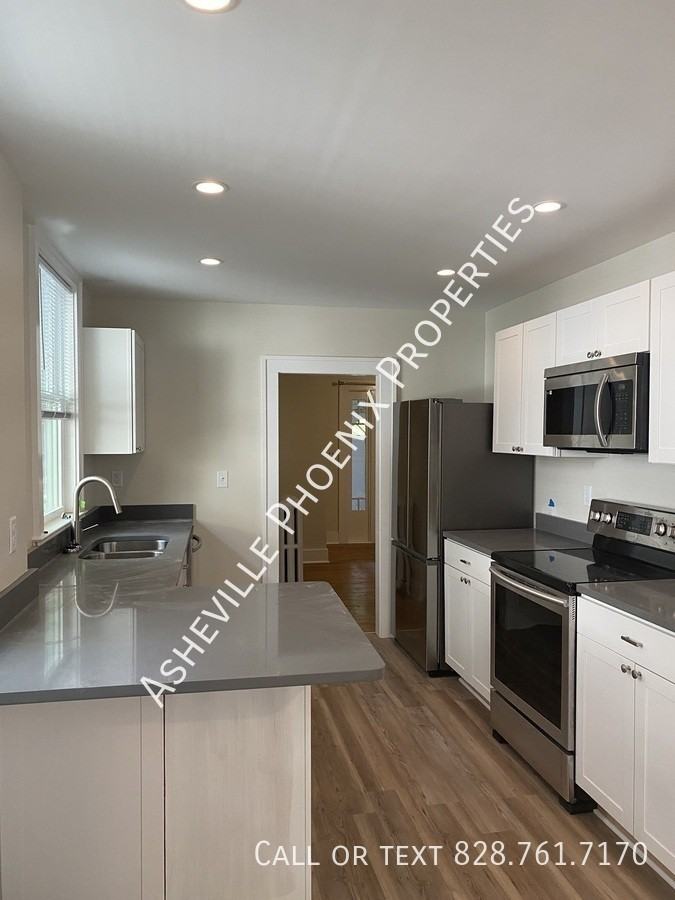 295 E Chestnut St #1 - Photo 6 of 12