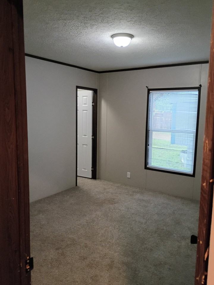 1640 Gale Dr - Photo 2 of 16