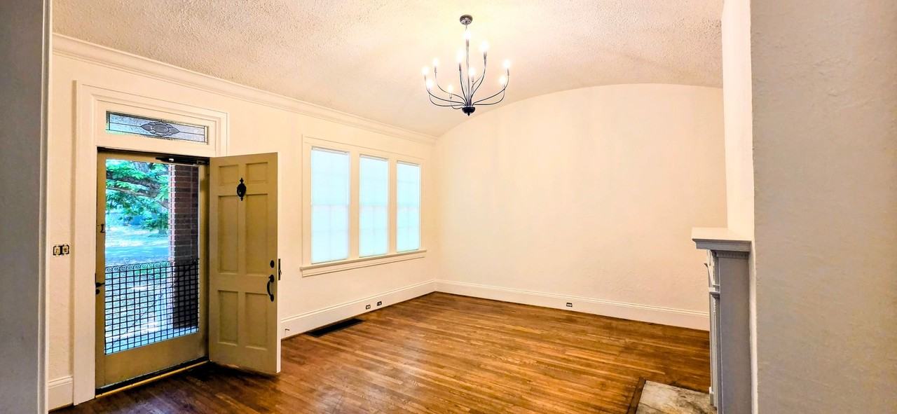 1355 Magnolia Curv - Photo 4 of 20