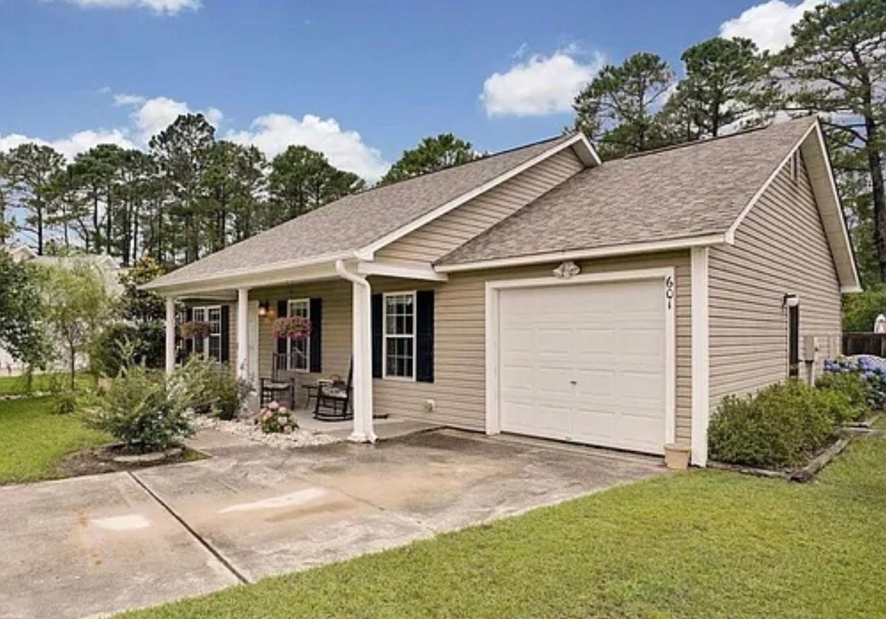 601 Tisbury Ln - Photo 4 of 32