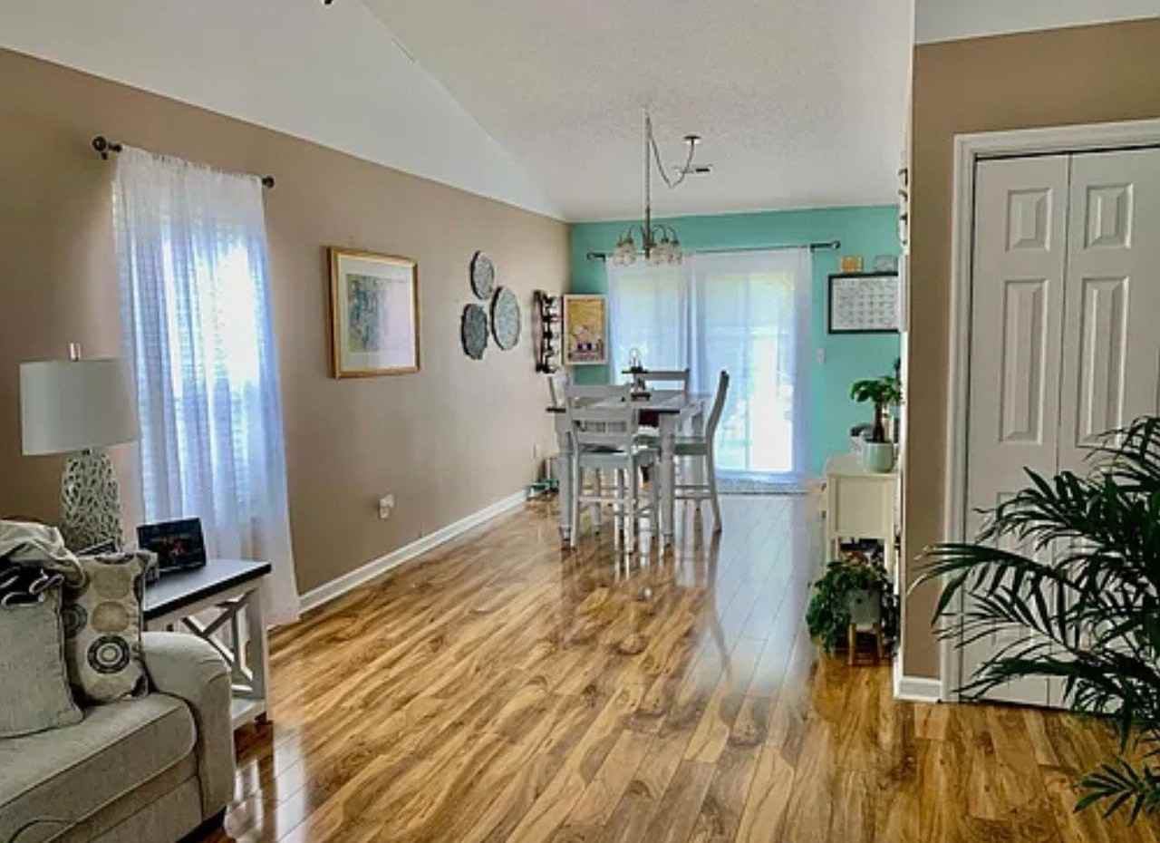 601 Tisbury Ln - Photo 5 of 32