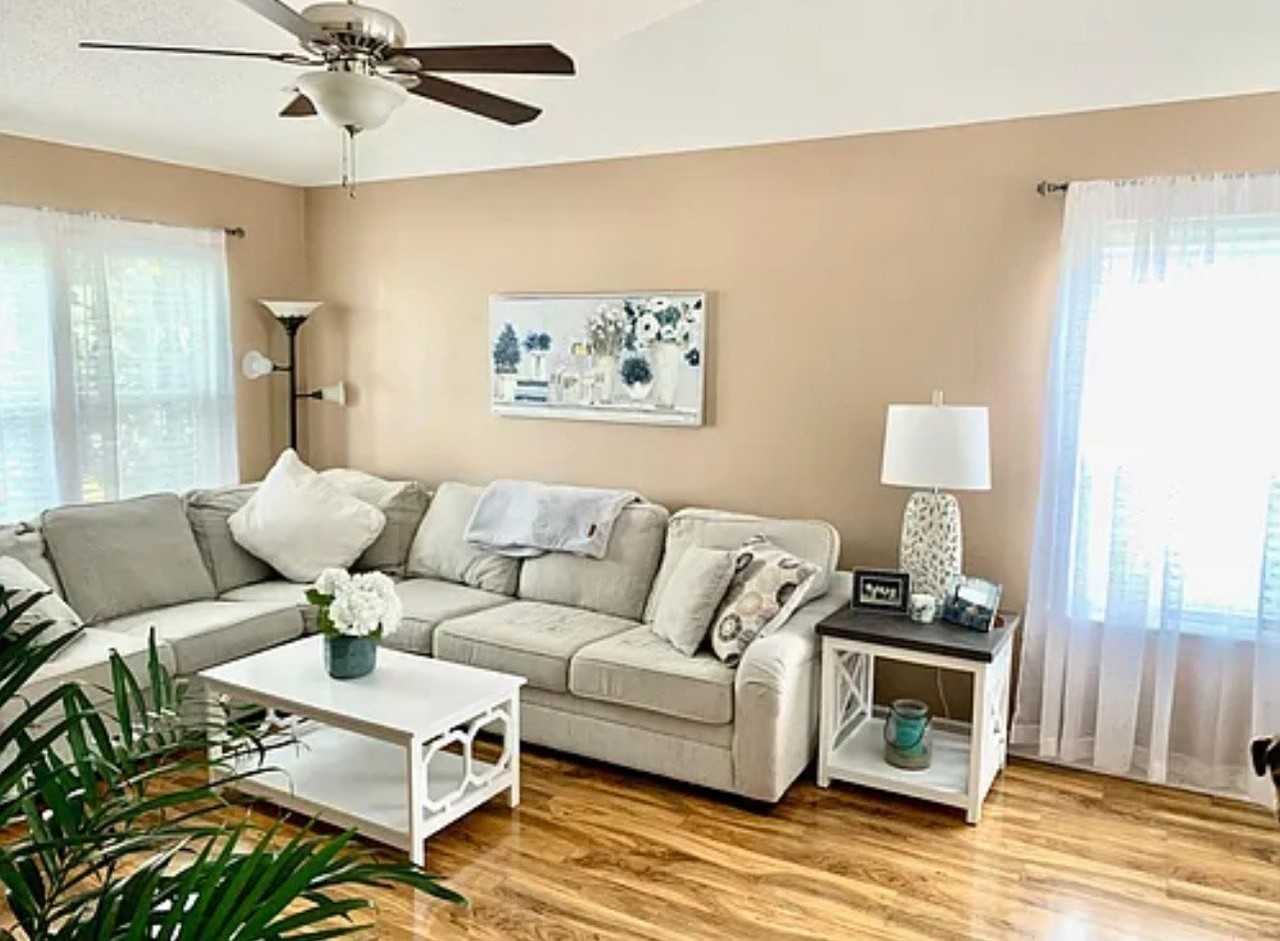 601 Tisbury Ln - Photo 7 of 32