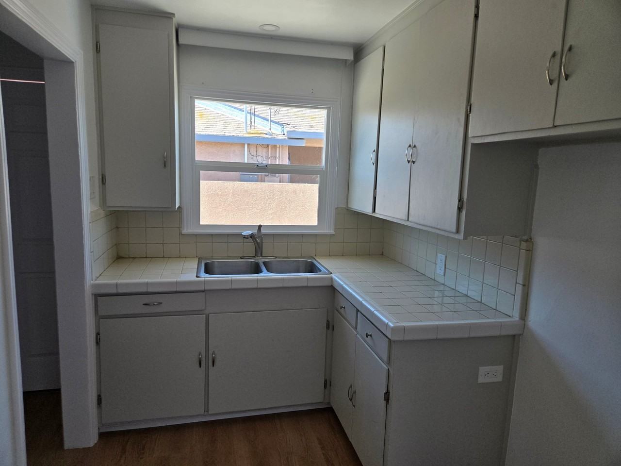 1514 Second Ave - Photo 7 of 11