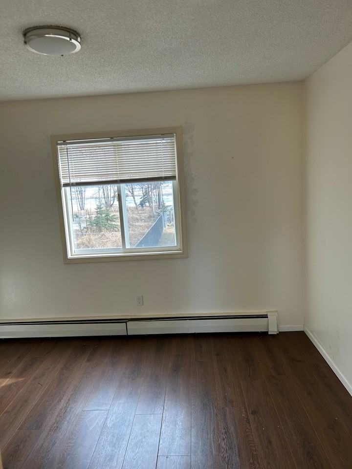 509 Marine Ave #10 - Photo 2 of 11