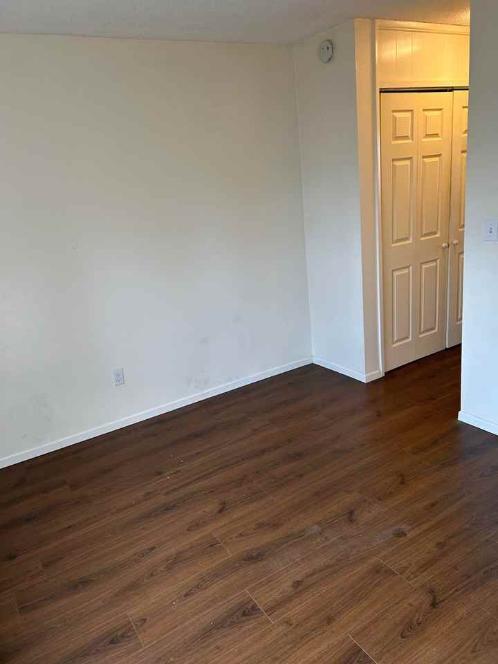 509 Marine Ave #10 - Photo 3 of 11