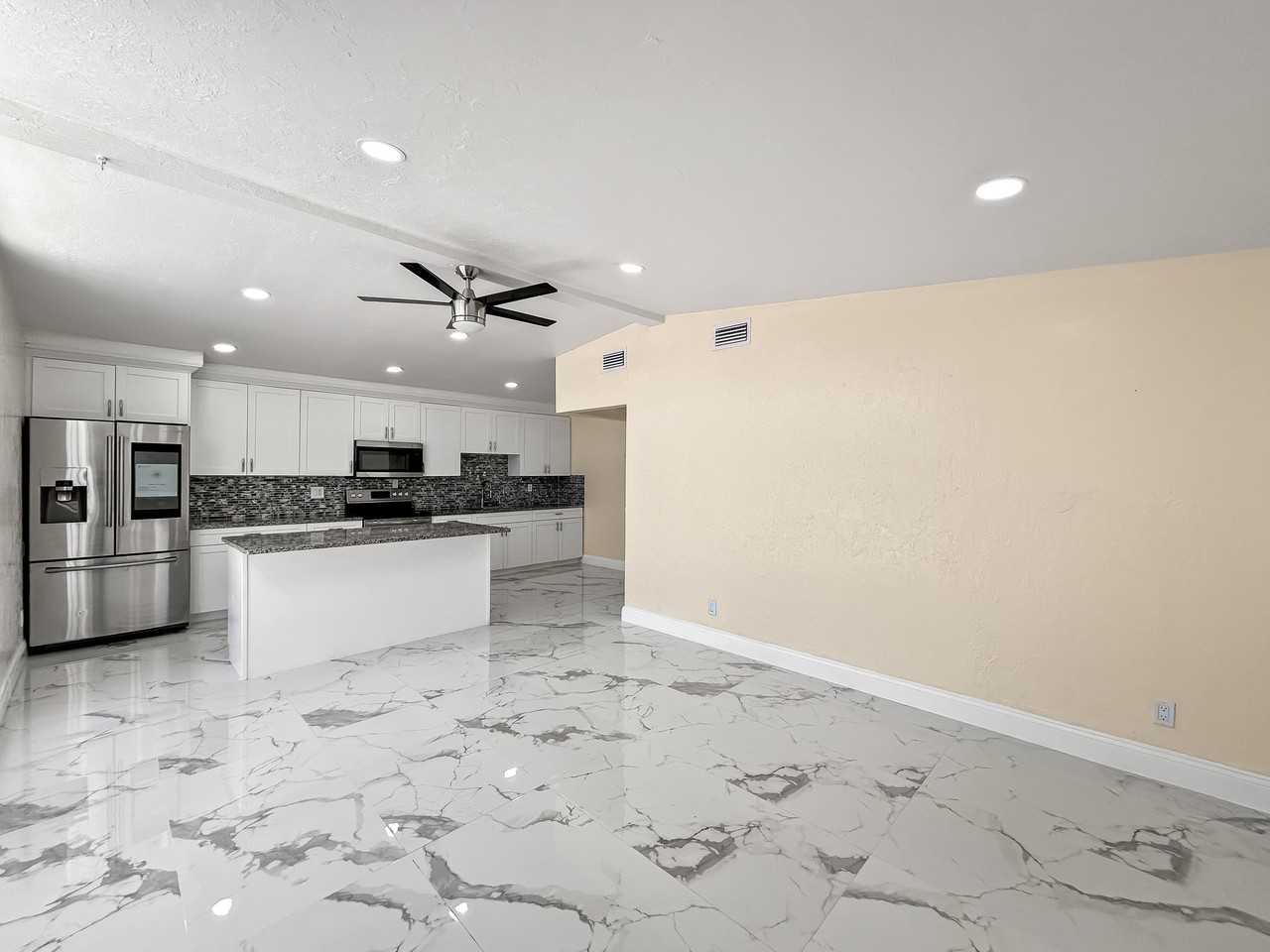 3675 Prudence Dr #B - Photo 4 of 19