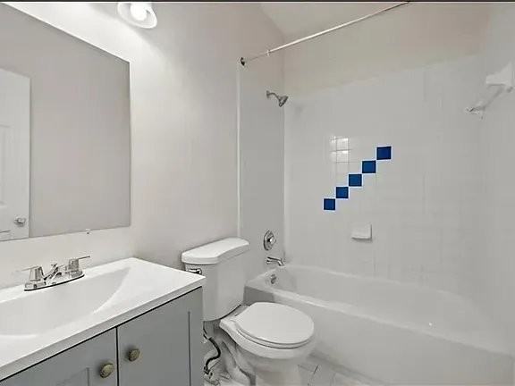 1021 Ada Ave Nw #B - Photo 7 of 16