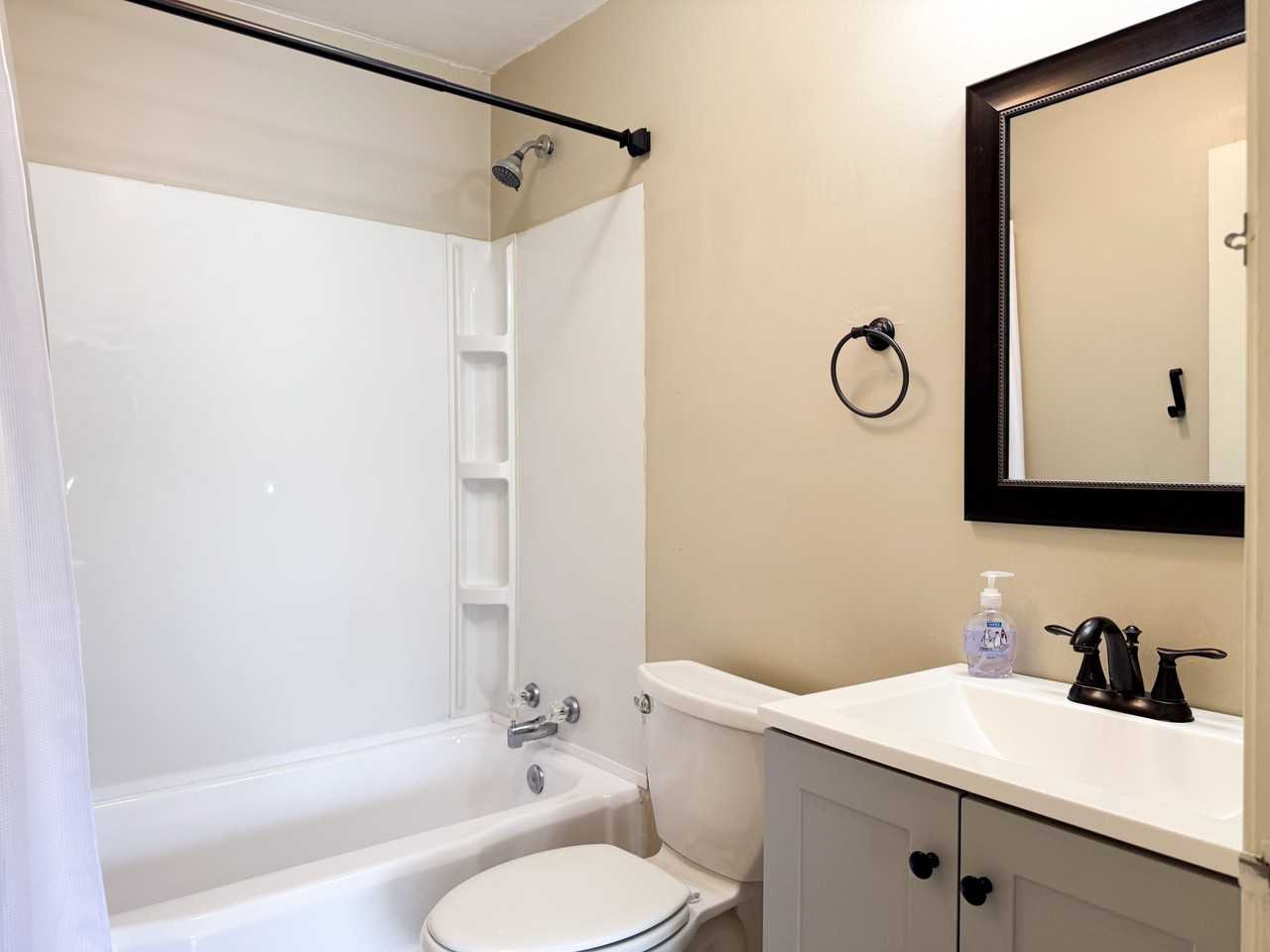 321 S Walnut St Rear #1 - Photo 4 of 20