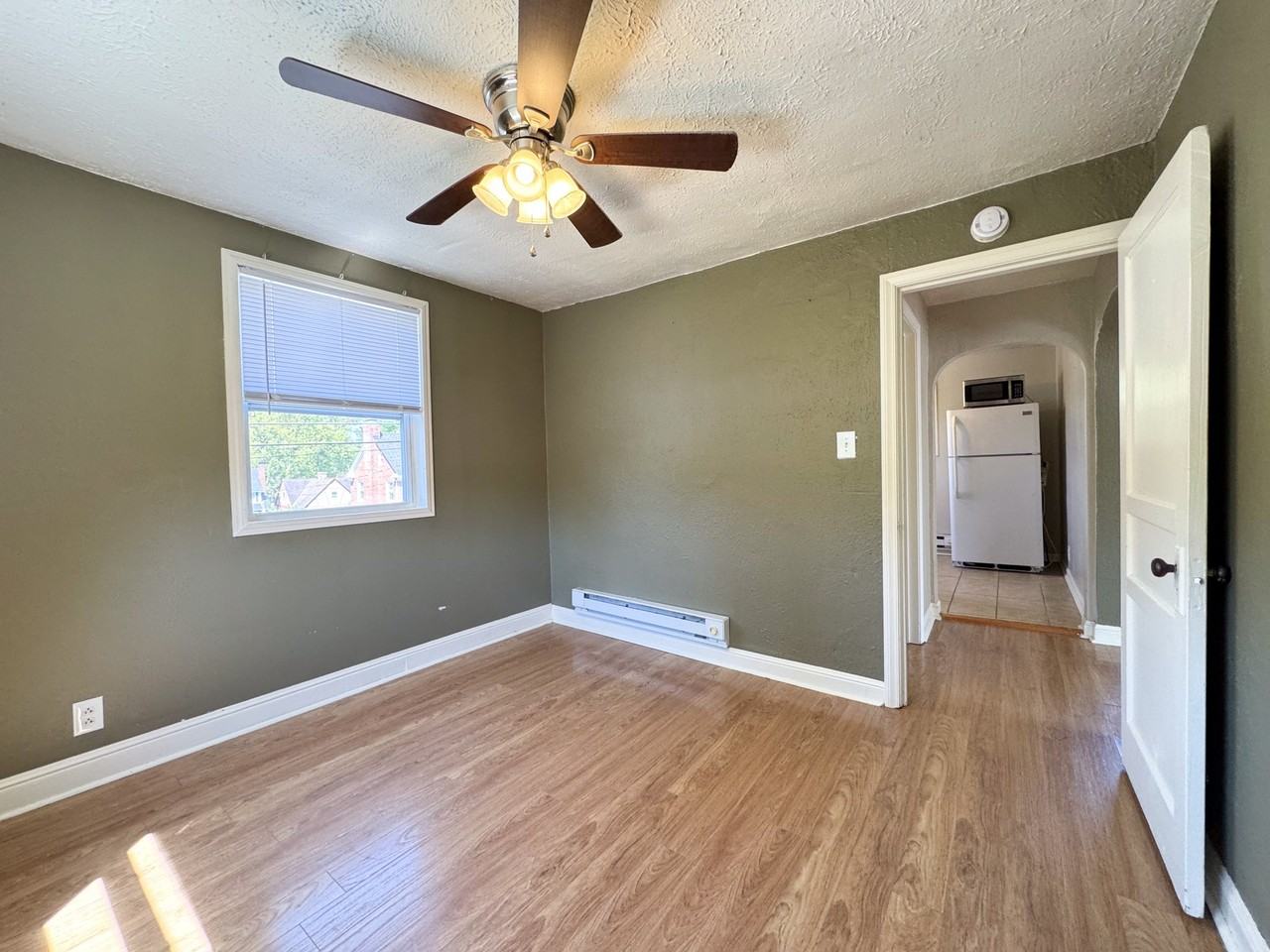 321 S Walnut St Rear #1 - Photo 5 of 20