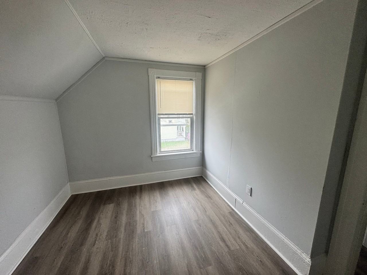 284 Mechanic St #2 - Photo 3 of 18