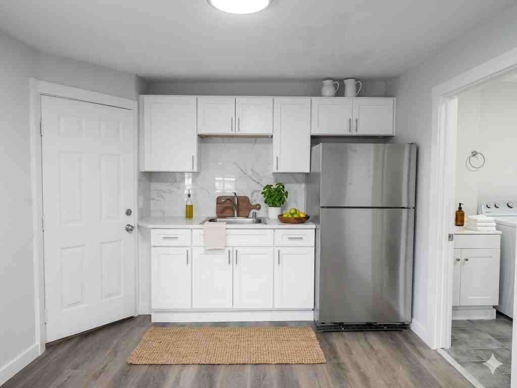 284 Mechanic St #2 - Photo 4 of 11