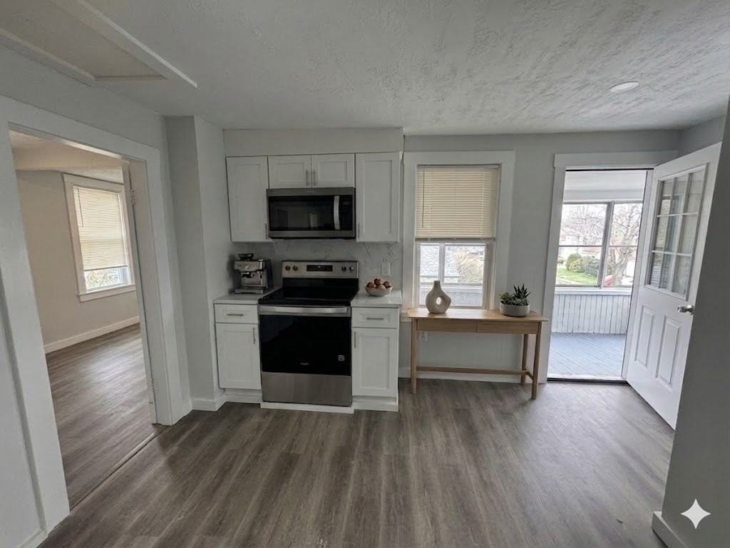284 Mechanic St #2 - Photo 3 of 11