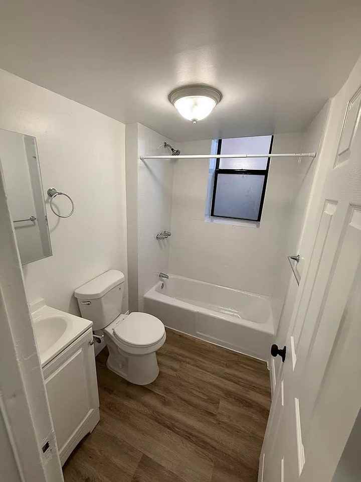 214 Glenwood Ave #405 - Photo 3 of 4