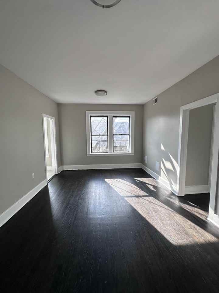 1003 S Orange Ave #305 - Photo 6 of 11