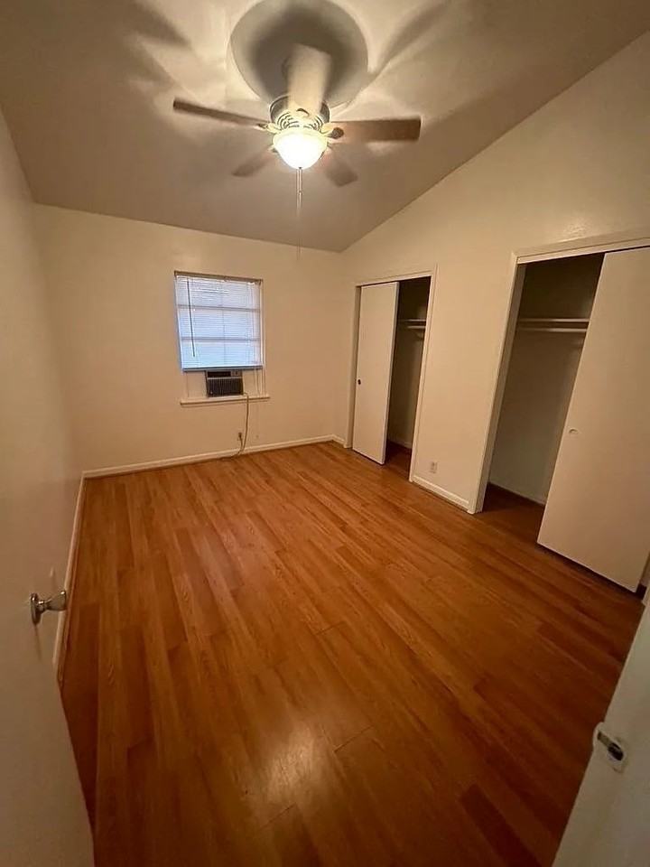 1023 Lyndon St #1 - Photo 2 of 4