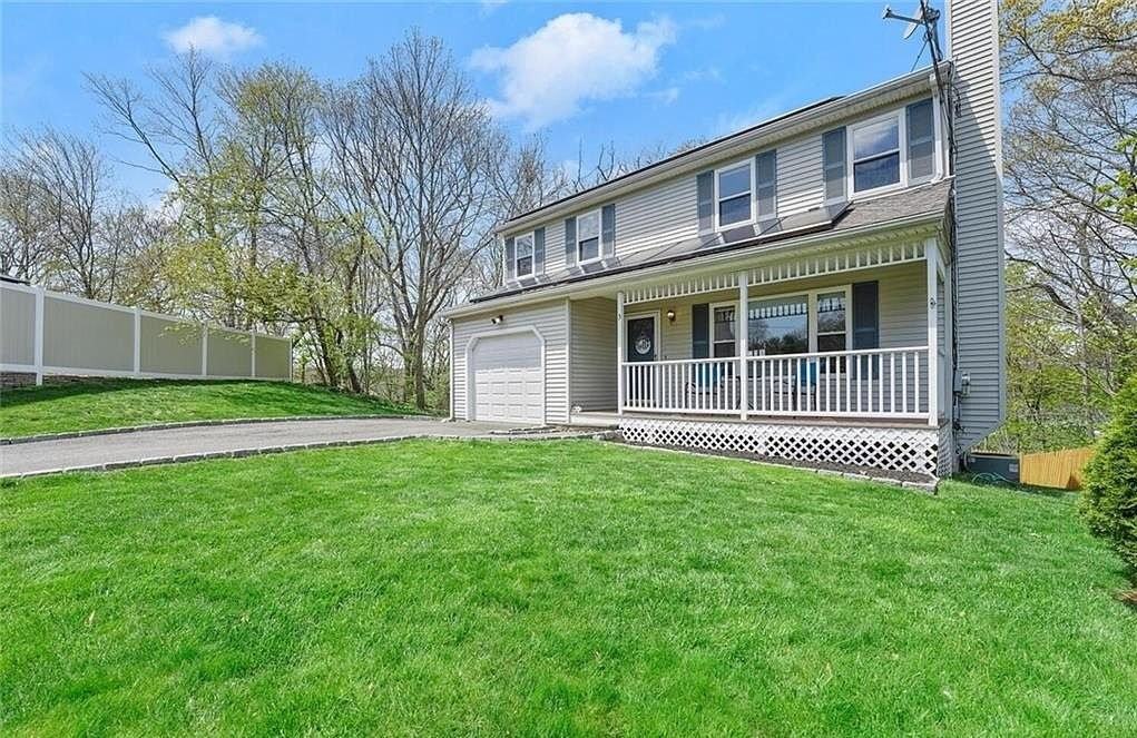 3 Ridge Ln - Photo 2 of 13