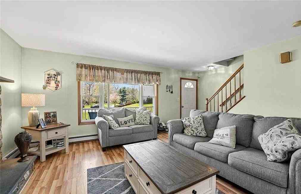 3 Ridge Ln - Photo 5 of 13