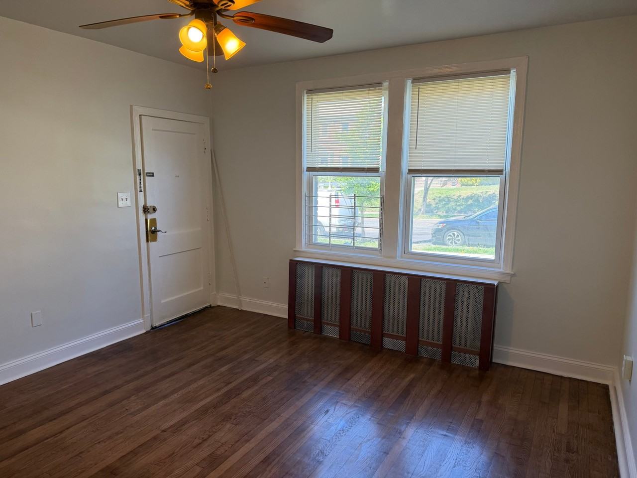 1321 Bryant St Ne #1 - Photo 3 of 10