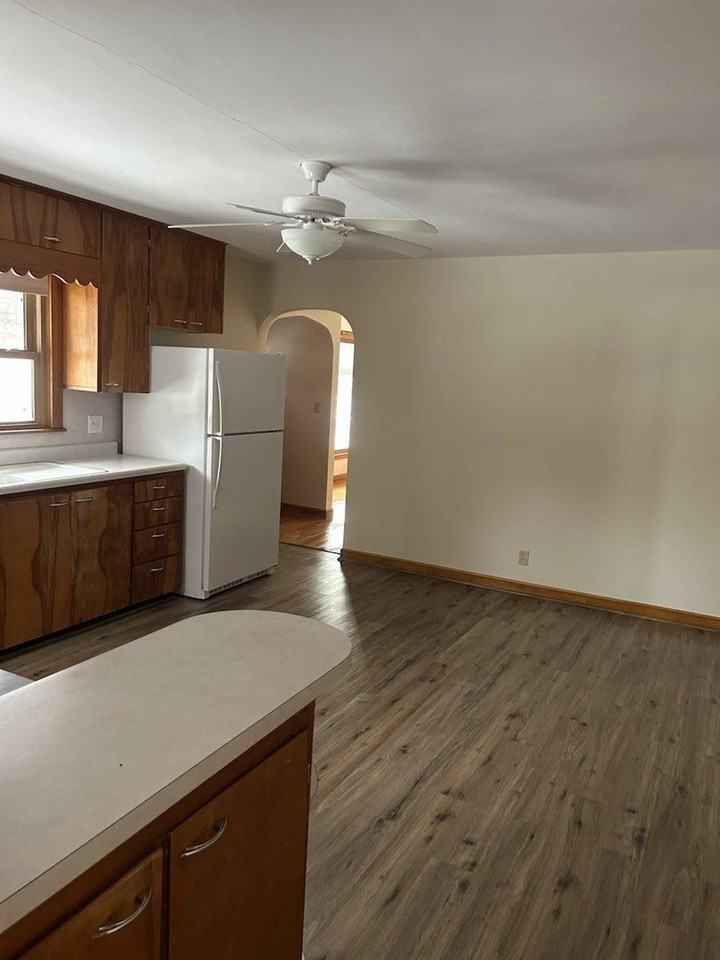 2134 Graydon Ave - Photo 2 of 17